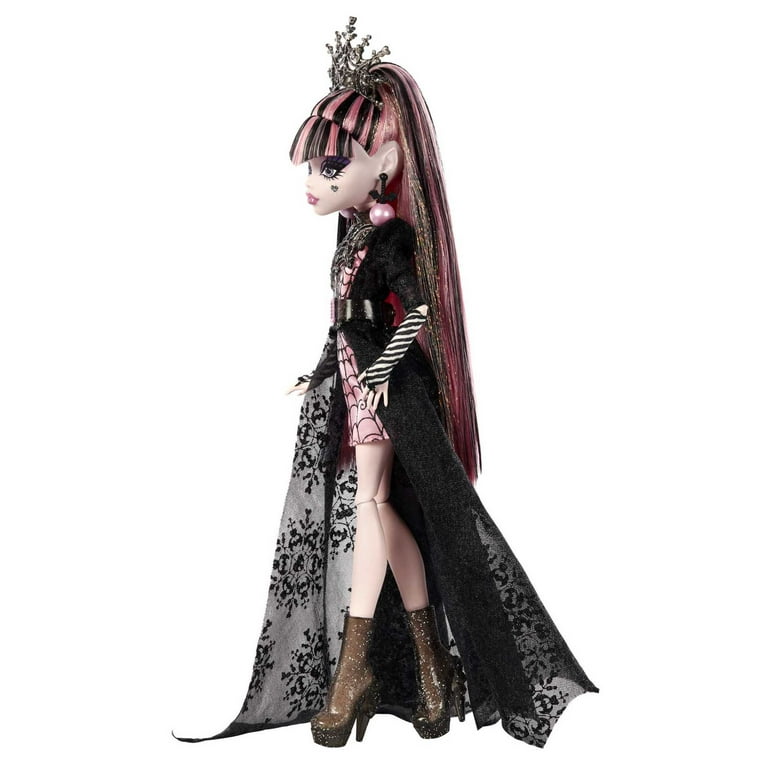 Howliday Draculaura buy doll