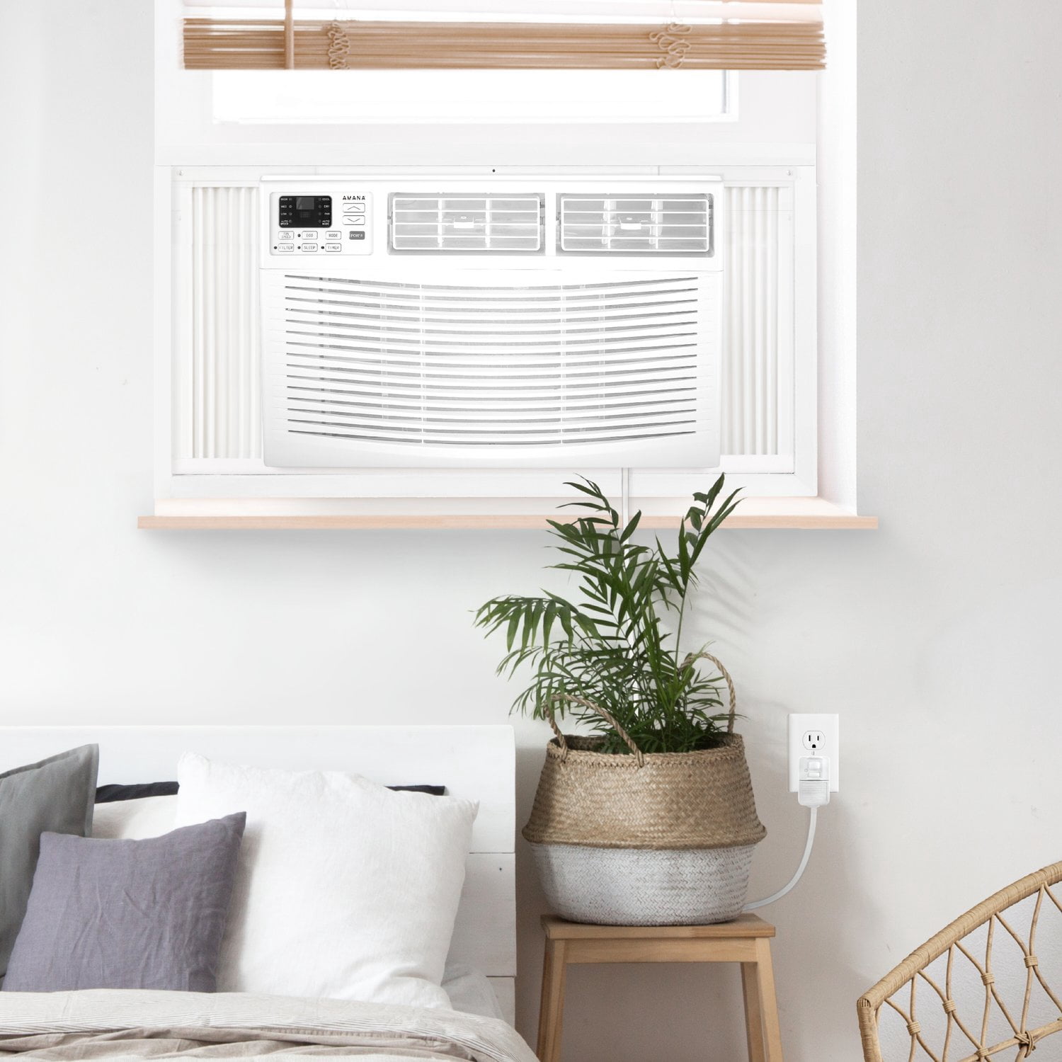 Amana New 24000 Btu 1500 Sq Ft Window Air Conditioner White
