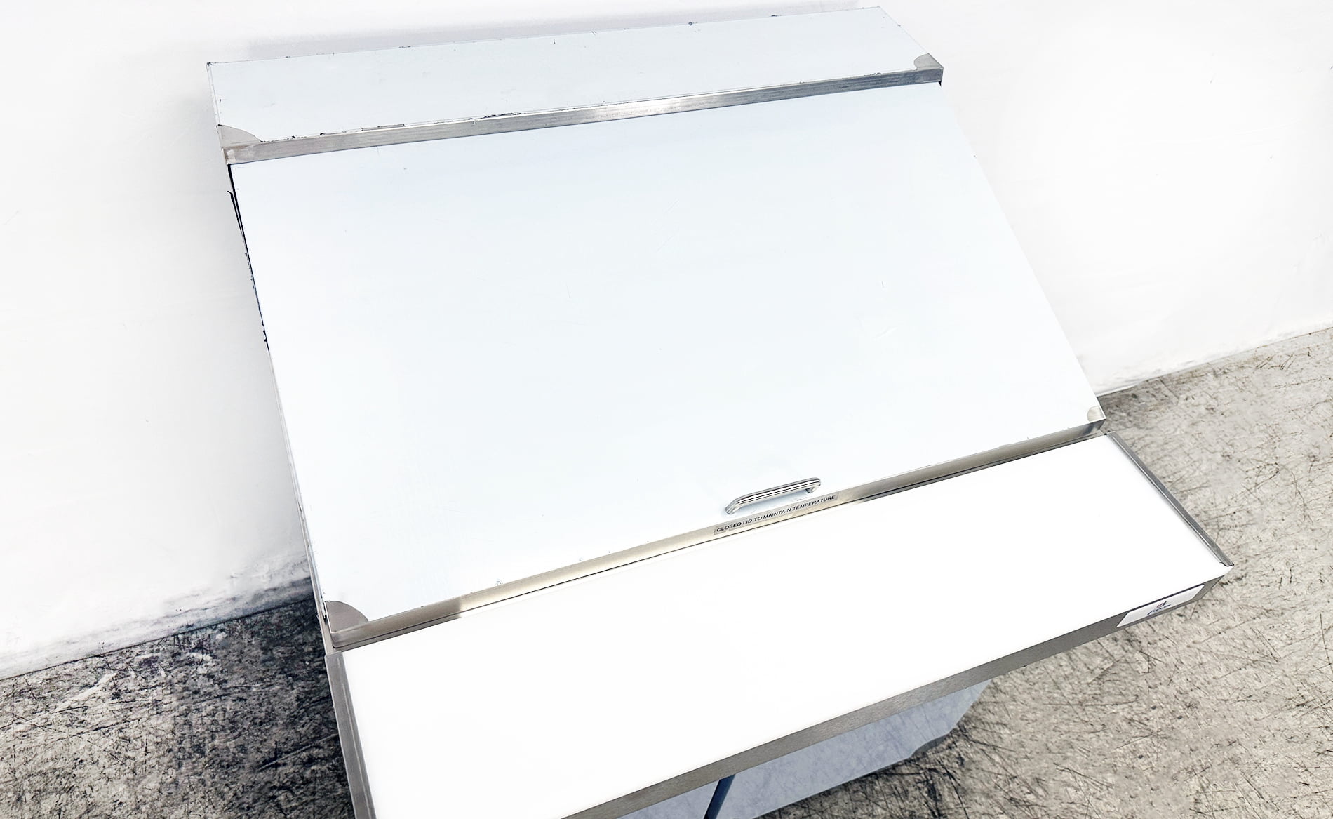 Mega 36" Commercial Sandwich Prep Table Refrigerator | NSF Certified | 33–40°F | R290, 9 Cu.Ft. with Cutting Board Refrigerator