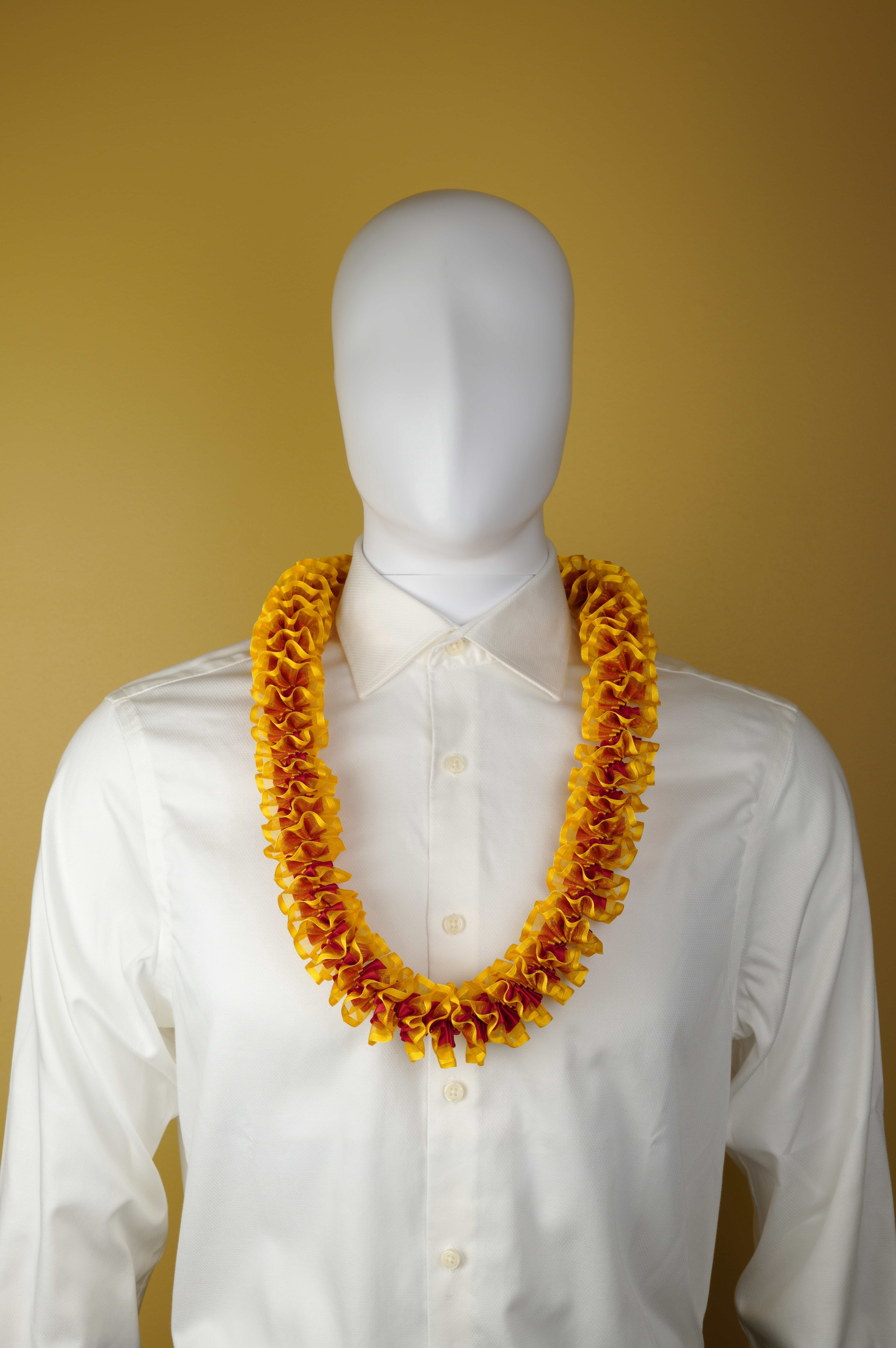 Maxport Corporation Ribbon Lei Red/lt. Gold