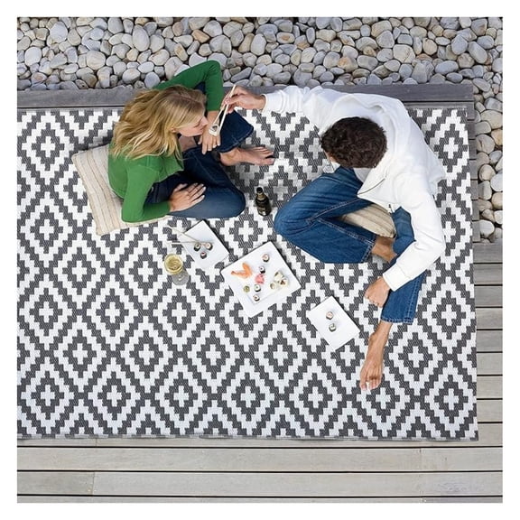 Outdoor Rug, Plastic Straw Foldable Area Rug Indoor Outdoor Carpet for Patio Decor Balcony Camping Picnic RV, 6 ft x 9 ft, Red and White