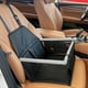 thumbnail image 3 of Asiento para mascotas impermeable y antideslizante para coche, protección para el asiento trasero, cubierta sintética, fácil apertura, seguro para perros y gatos, plegable y portátil, tela, 3 of 8