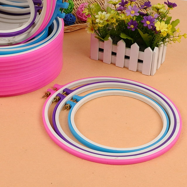 1pc Plastic Embroidery Hoop Sugar hoop; candy color embroidery Color Embroidery Hoops Plastic Circle Cross Stitch Ring Tools Color Random
