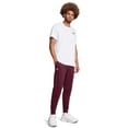 thumbnail image 3 of Pantalones Joggers Rival Fleece para Hombre Under Armour Granate Talla L, 3 of 5