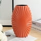 thumbnail image 5 of Jarrón de Plástico Moderno para Decoración Del Hogar | Jarrón Decorativo Blanco para Flores Frescas y Secas | Decoración para Centros de Mesa y Estanterías de Boda | Diseño Resistente E Irrompible pa, 5 of 6