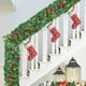 thumbnail image 5 of Ratán navideño de 270 cm con piñas y bayas rojas, ideal para decorar chimeneas, escaleras, pasillos, marcos de puertas, etc. (Apta de pino y bayas rojas)., 5 of 6