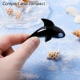 thumbnail image 3 of Figuritas de ballenas pequeñas sopladas a mano, estante de palillos de animales marinos de arte en vidrio, regalo, decoración de pecera para el hogar, 2 uds., 3 of 5