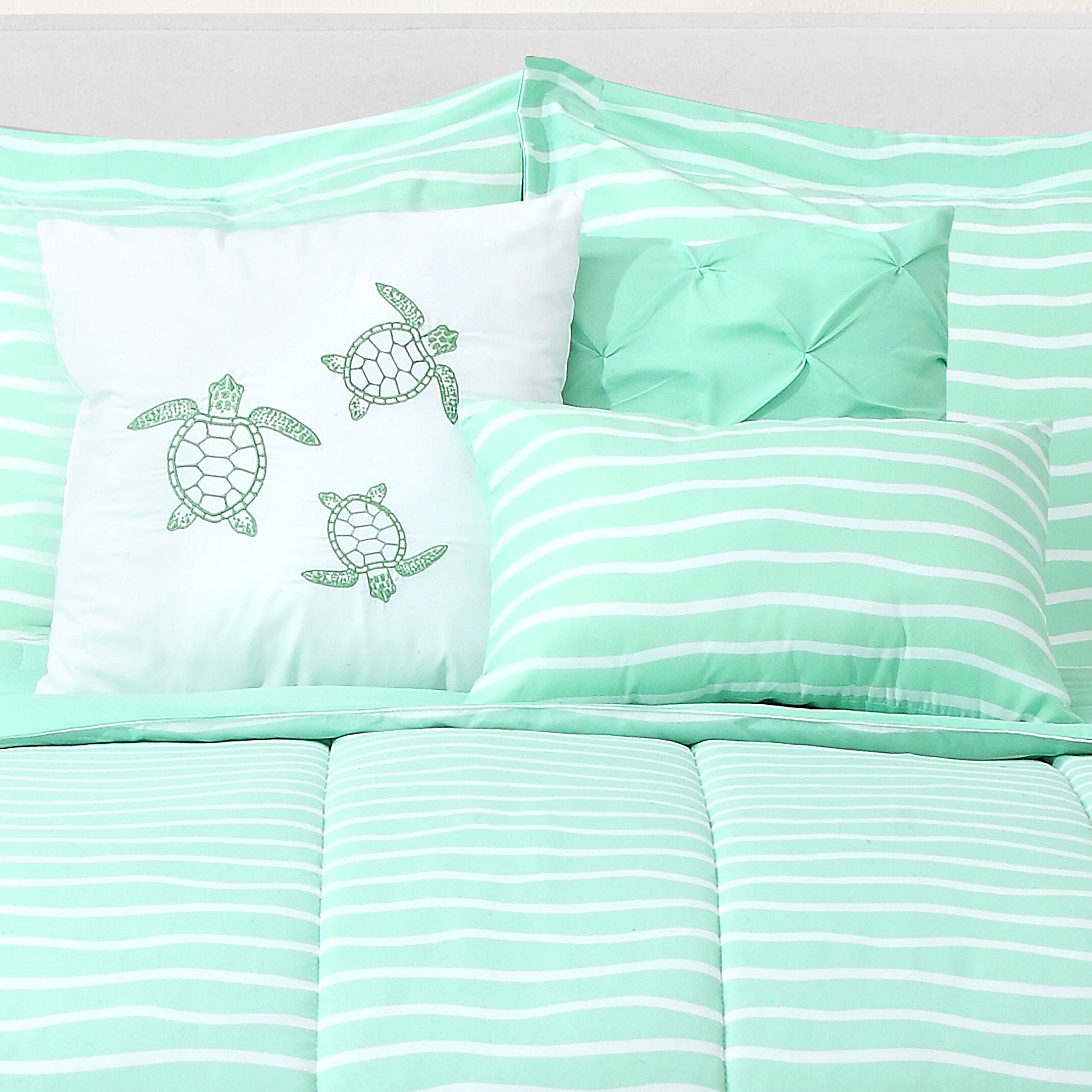 Harper Loft Beach Vibes Embroidered Green 7-piece Comforter Set King