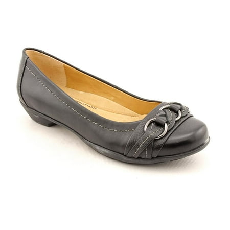 - Softspots Posie Women N/S Round Toe Leather Black Flats