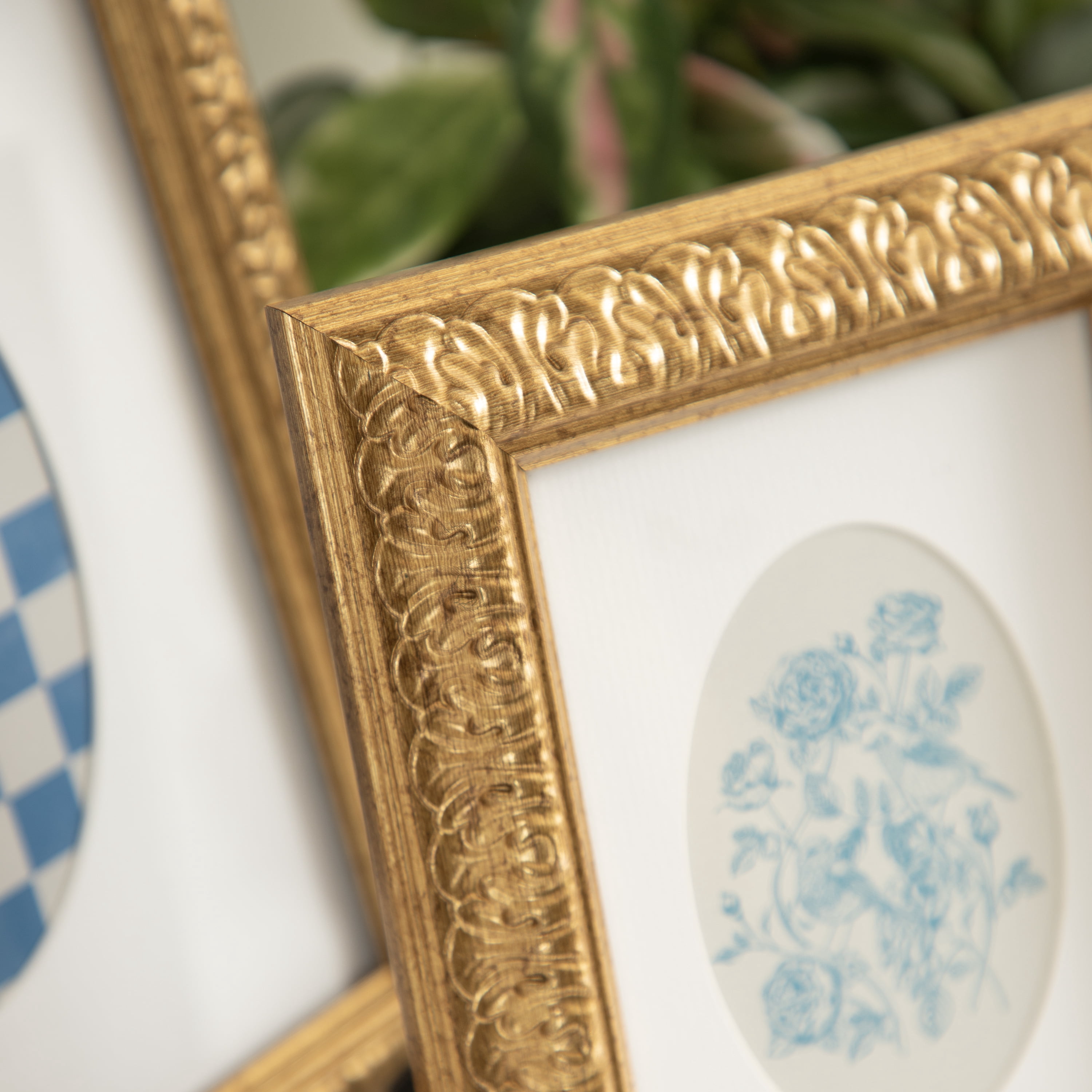 DesignOvation – 3.5x5 Picture Frame – Ornate Antique Gold Tabletop Photo Frame