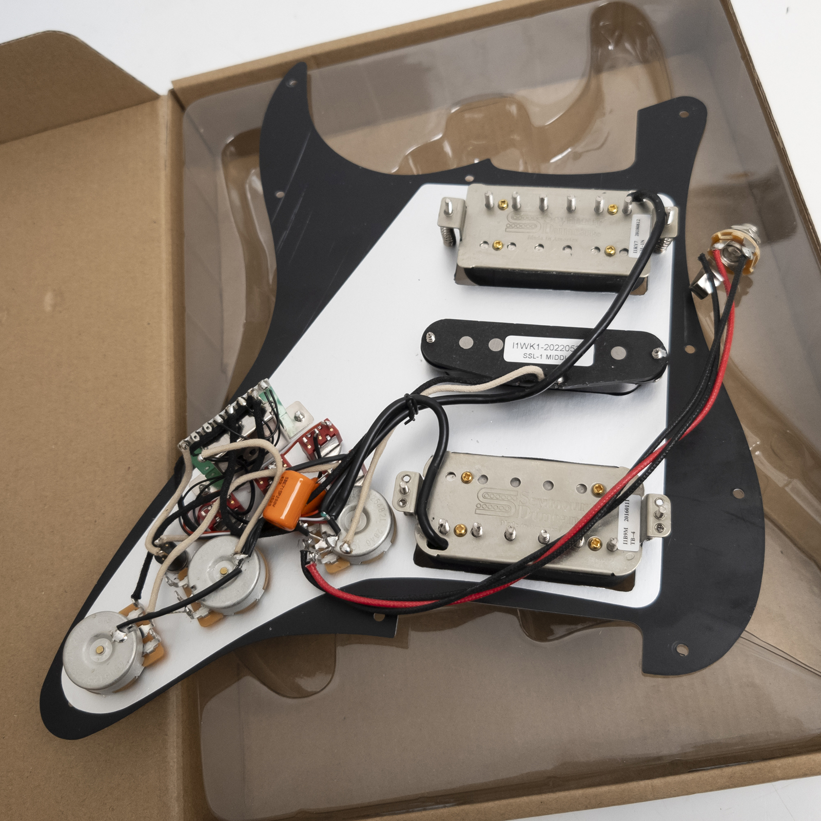 Guitar Prewired Loaded Pickguard, with Alnico 5 Humbucker & single coil Pickups, for Fender USA/Mexico Strat Electric Guitar Replacement Parts