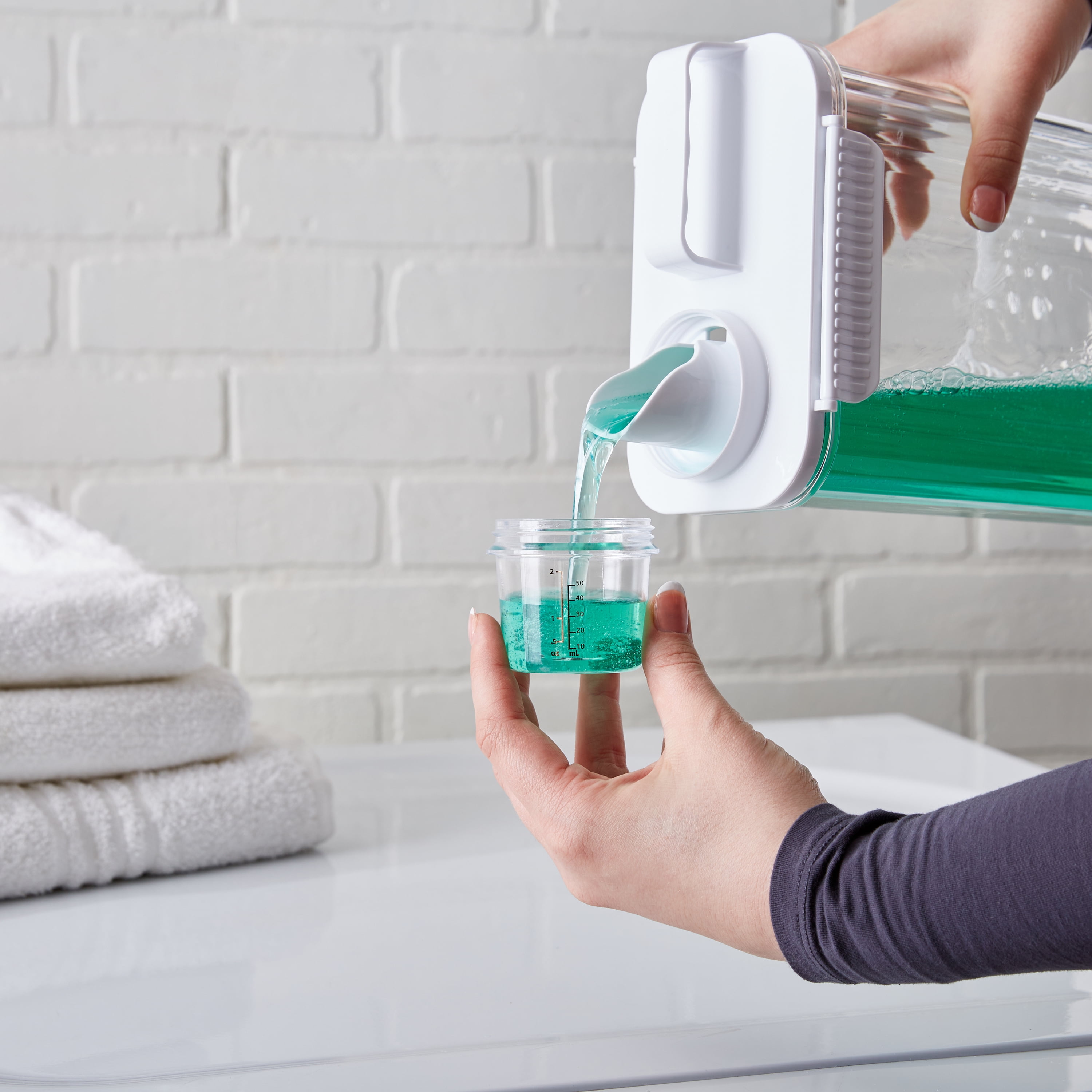 Mainstays Reusable Detergent Dispenser with Measuring Cup, 94 oz