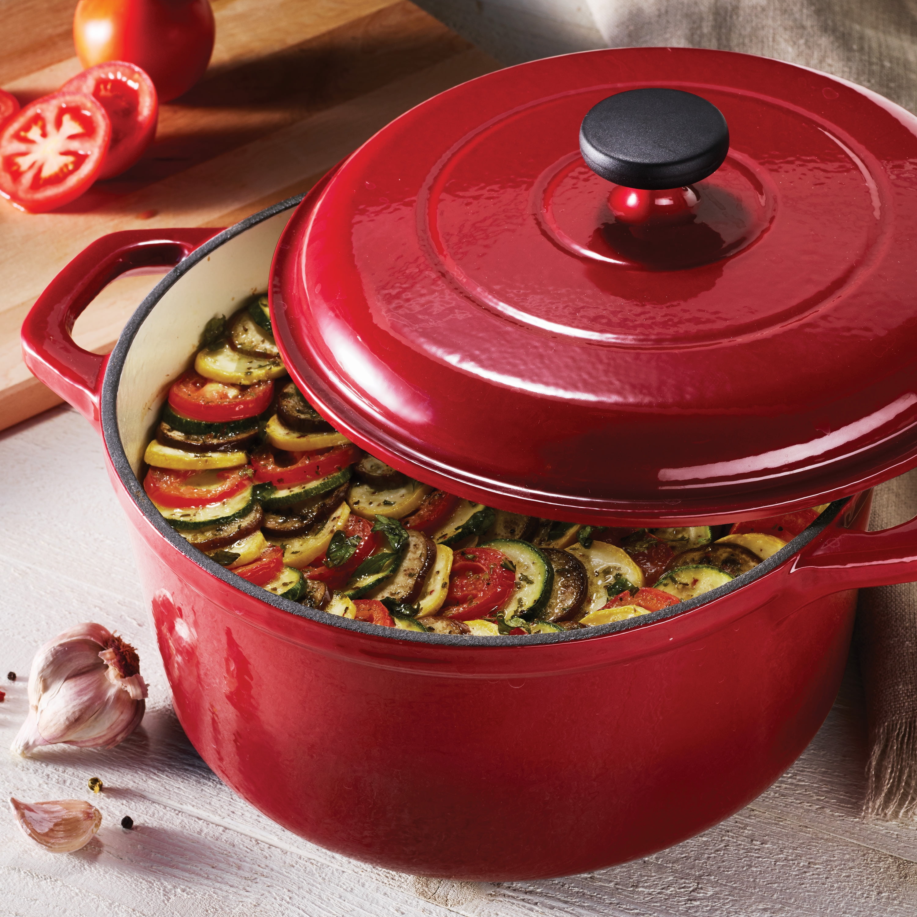 Tramontina 80131/037DS Enameled Cast Iron Covered Round Dutch Oven 5.5-Quart Majolica Red