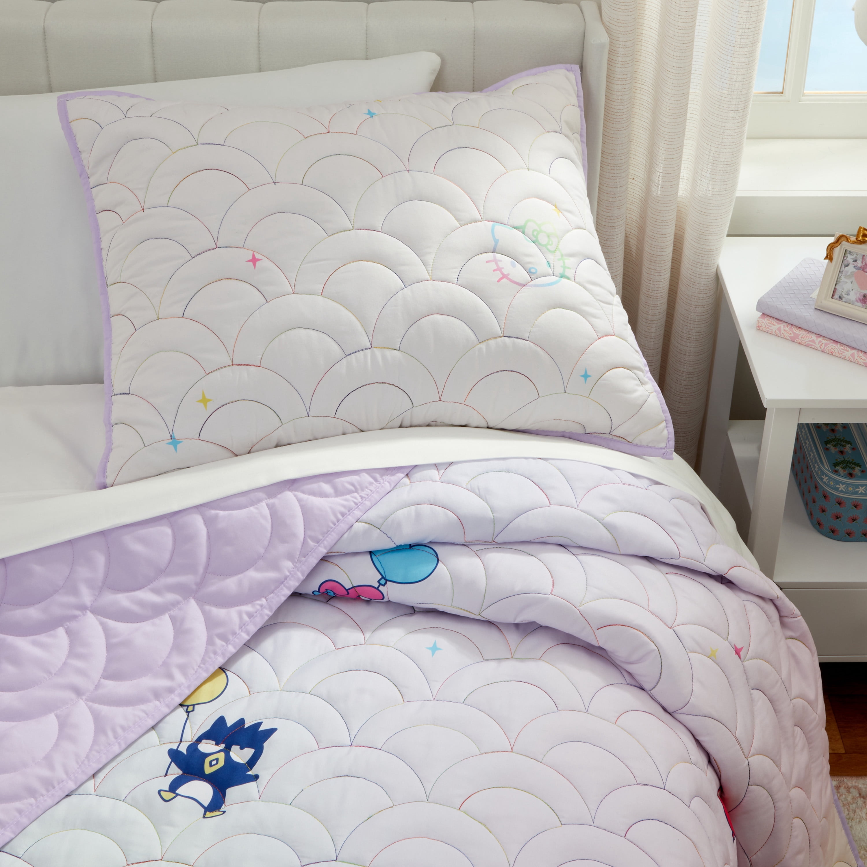 Hello Kitty and Friends Rainbow Ombre 3 Piece Quilt and Sham set, Queen