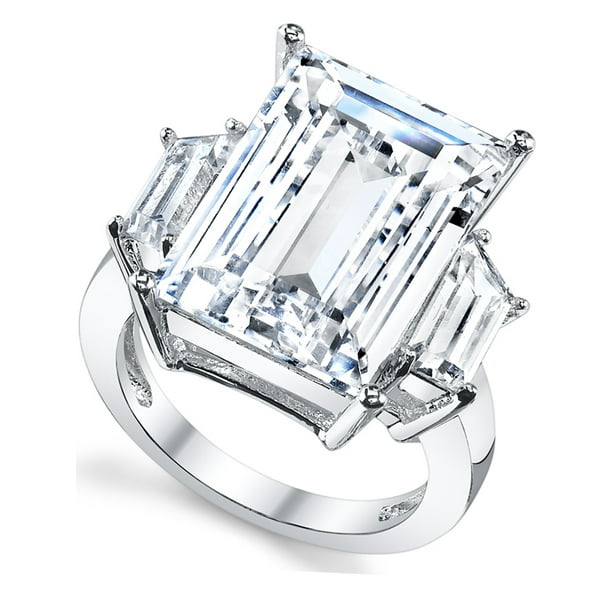 Kim kardashian 2024 emerald cut ring