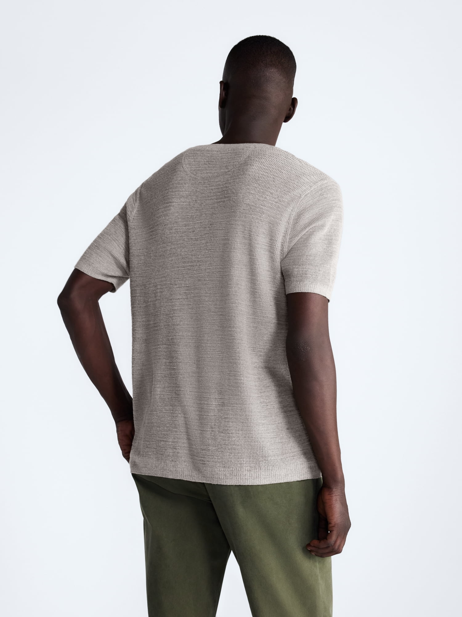 Free Assembly Men’s Textured Cotton Henley Shirt with Short Sleeves. Sizes XS-3XL