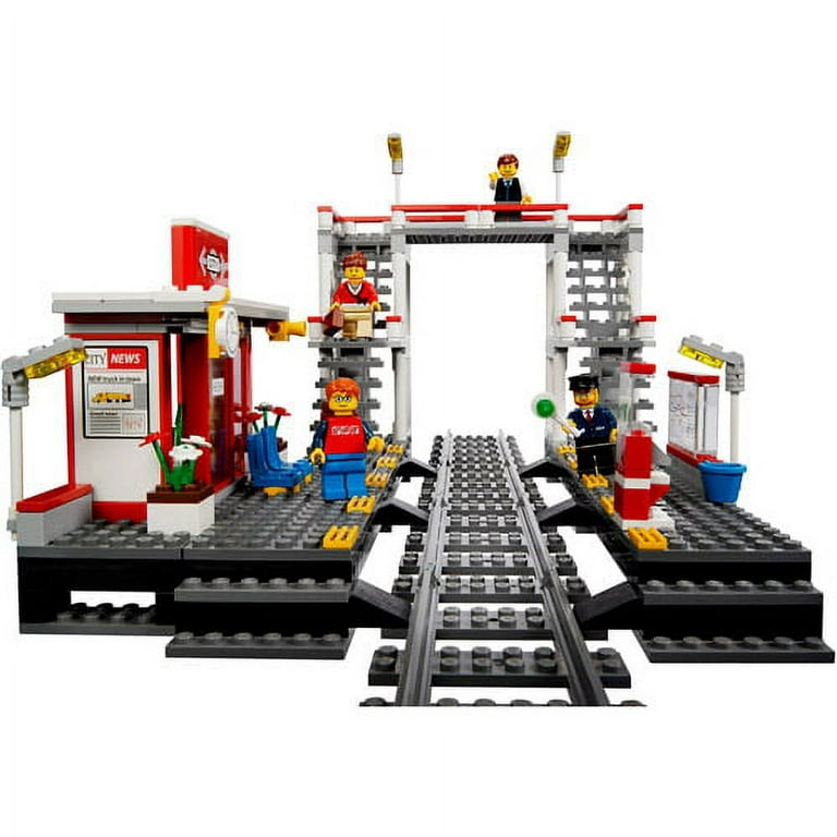 LEGO CITY: Train Station (7937) - Mostly Complete 673410130317