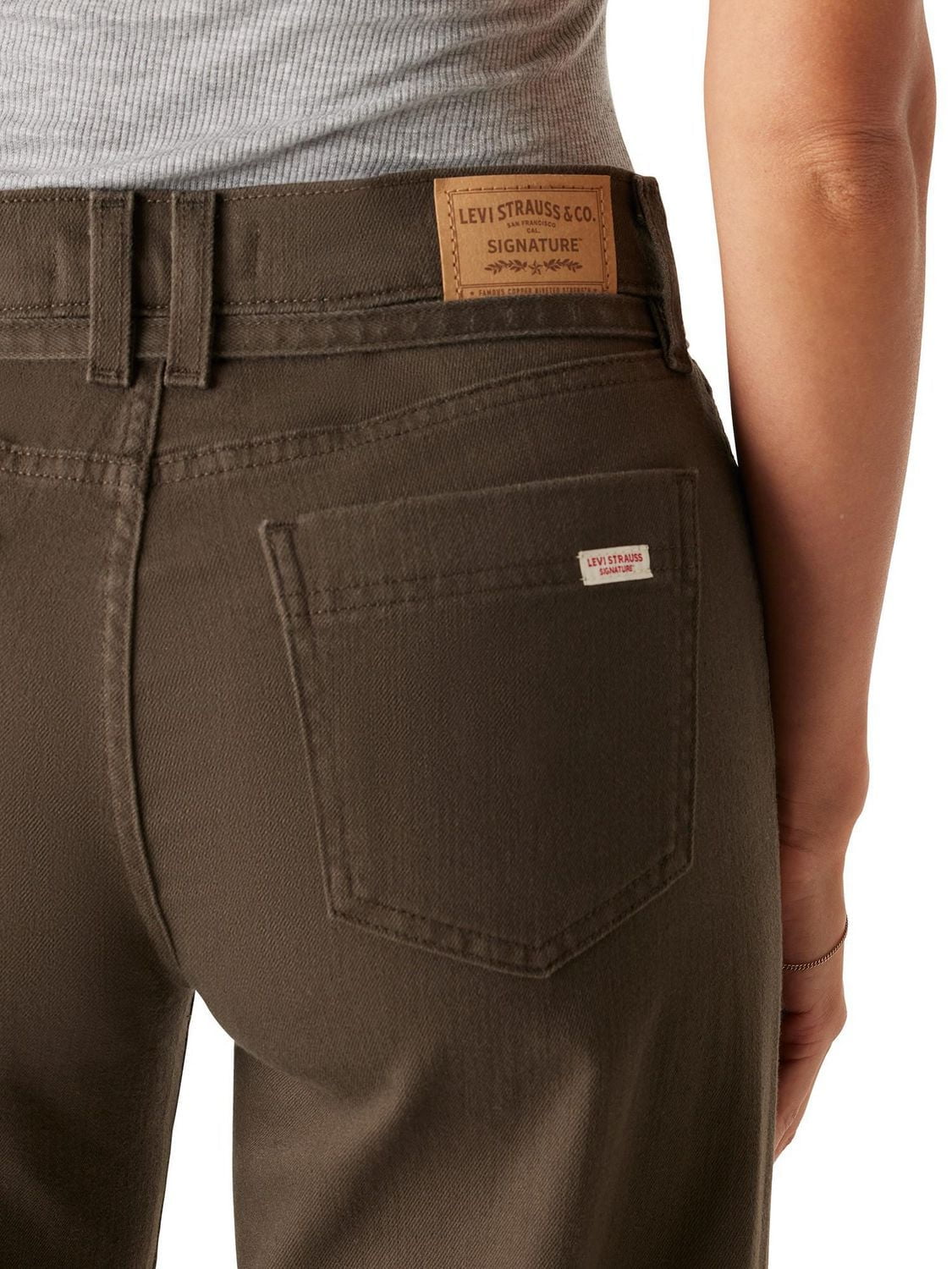 Jean jambe large ceinturé ancien pour femme Levi Strauss SignatureMC  (En ligne seulement) Tailles offertes : 2 – 18