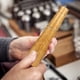 thumbnail image 3 of Herramienta para hacer joyas con mandril de madera para pulseras redondas (color madera), 3 of 7
