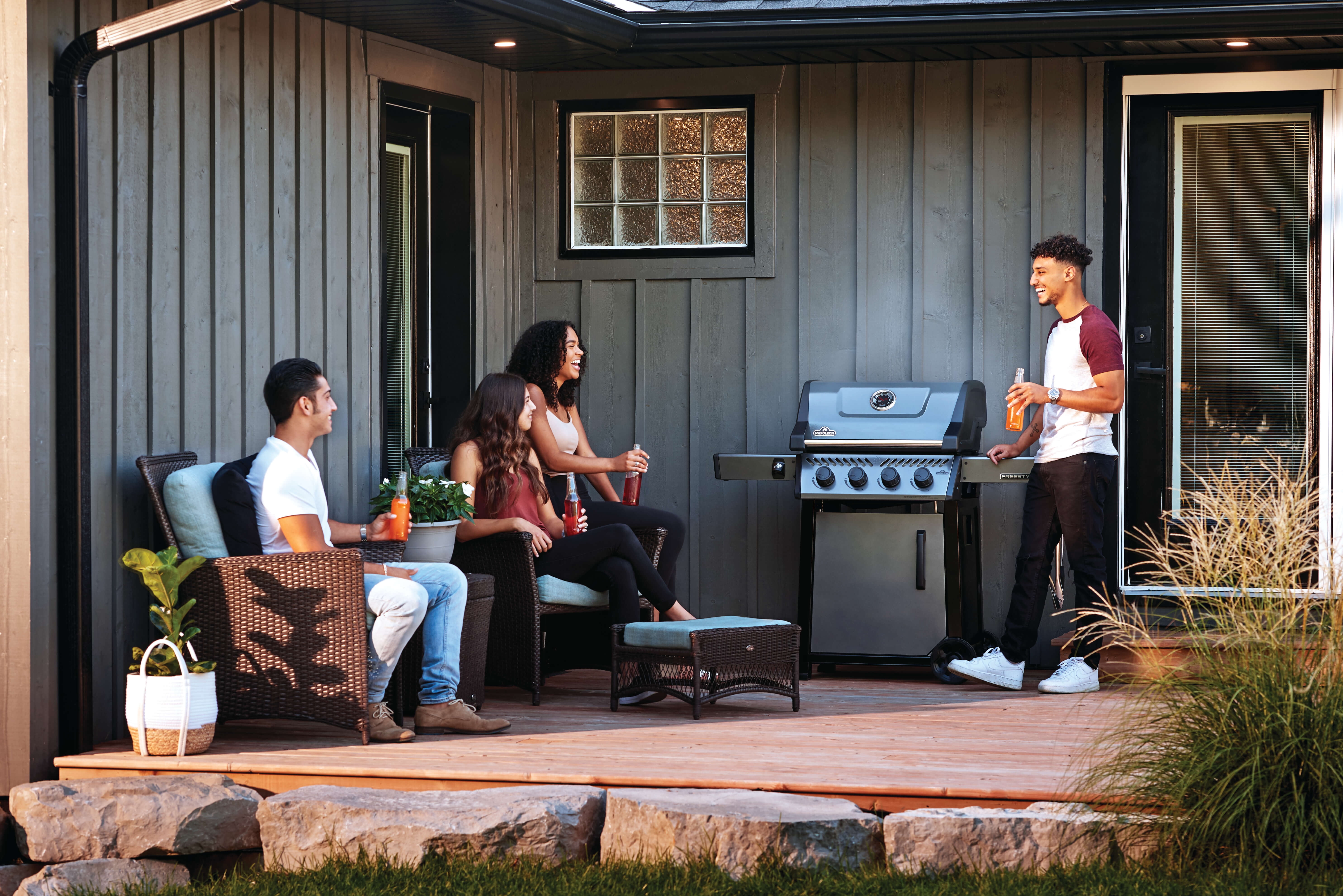 Napoleon Freestyle 425 Propane Gas BBQ Grill, Graphite Grey