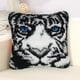 thumbnail image 2 of Kit de gancho de pestillo de animales para hacer fundas de cojín, manualidades, costura, crochet, 17 x 17 pulgadas Tigre blanco, 2 of 9