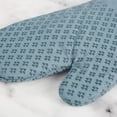 thumbnail image 4 of Juego de guantes de cocina KitchenAid Asteroid, azul niebla, 7 x 12,5 cm, 2 piezas, 4 of 5