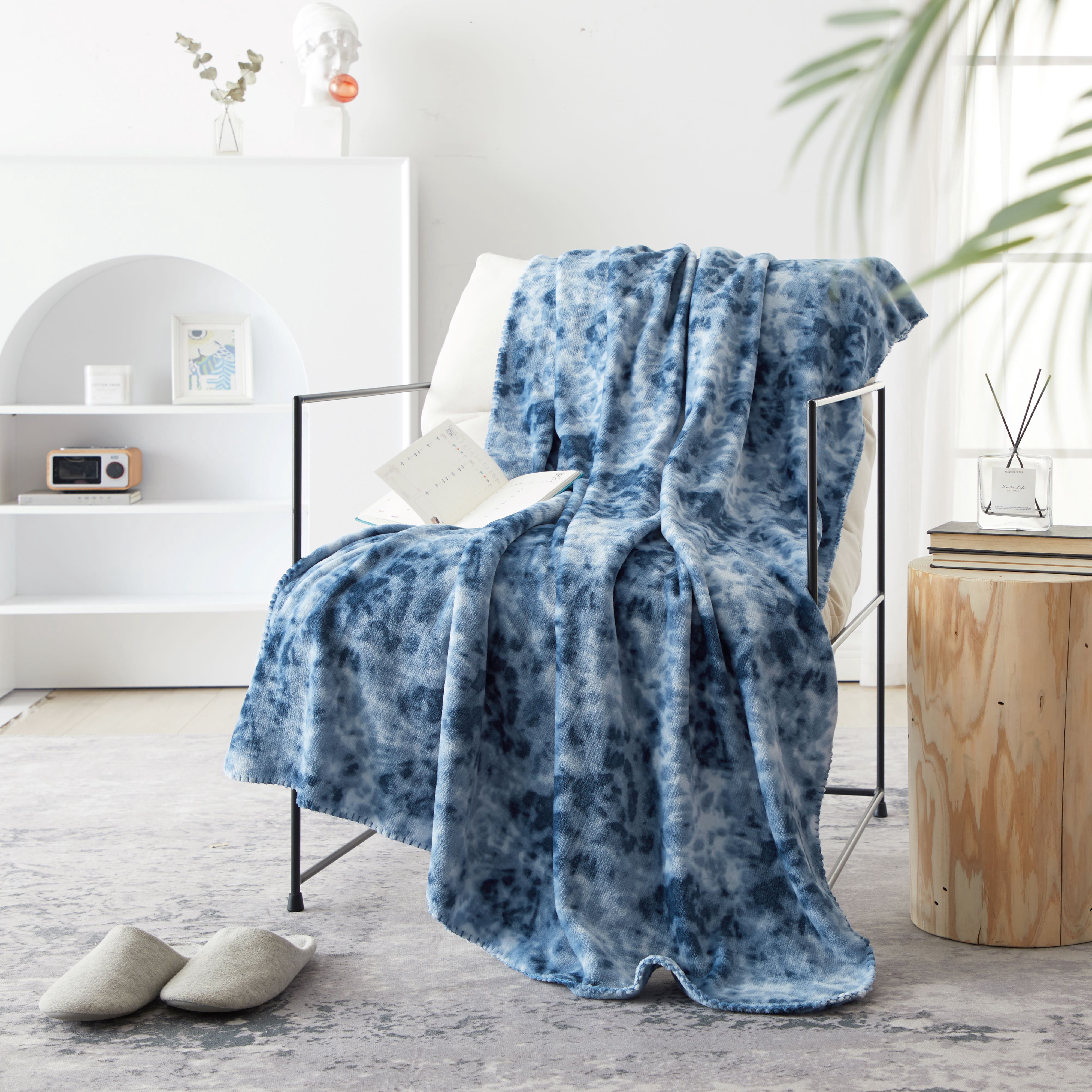 Mainstays Plush Throw Blanket, 50" x 60", Color: Blue Tie Dye