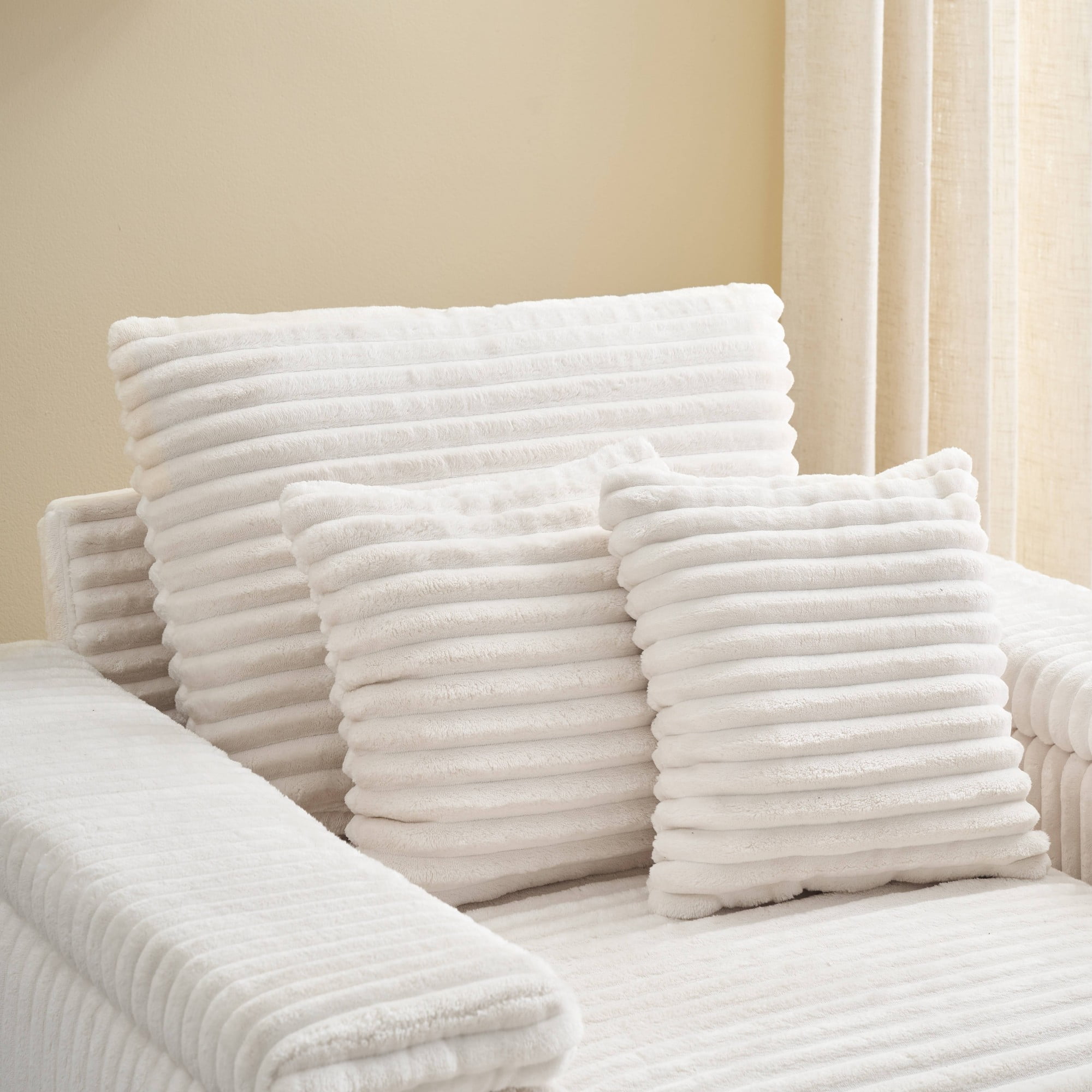 Chaise Lounge Chair Indoor,Upholstered Sofa Bed with Throw Pillows,Sleeper Chair for Living Room,Bedroom,White