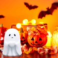 thumbnail image 3 of Figura de fantasma de Halloween: estatua de fantasma de resina espeluznante, lindos adornos de fantasmas de dedos, para decoración de Halloween en interiores y porches, 3 of 5