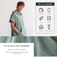 thumbnail image 4 of Poncho de Toalla Unisex con capucha CECO para cambiado y secado rápido de materiales reciclados, 4 of 5