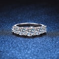 thumbnail image 4 of Anillo de plata esterlina s925 de estilo europeo y americano Anillo de moissanita de color D para mujer Anillo de diamante Moisan de 3,6 quilates, 4 of 5