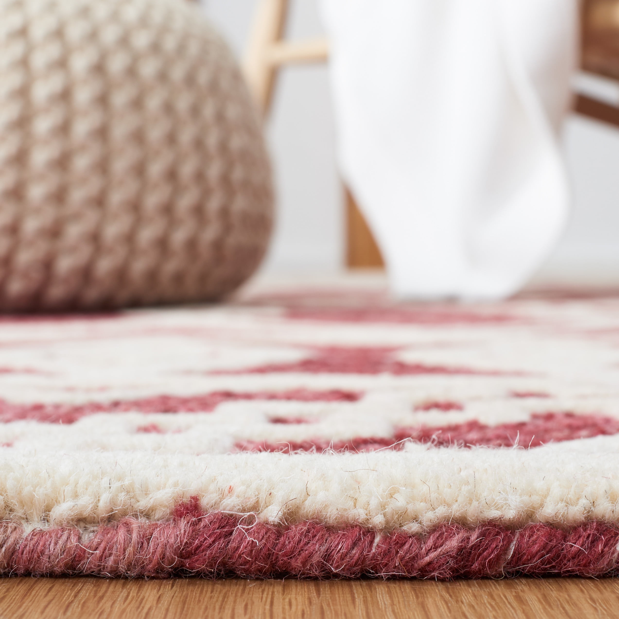 SAFAVIEH Abstract Torrey Geometric Wool Area Rug, Red/Ivory, 4' x 6'