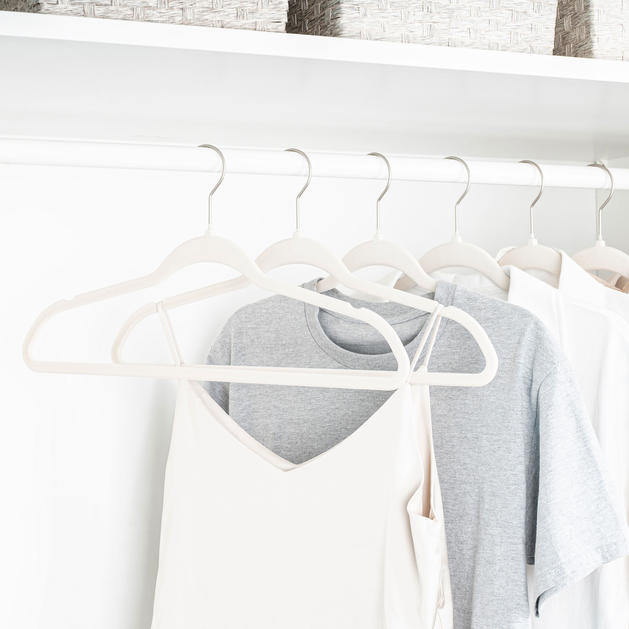 Better Homes & Gardens Beige Velvet Non-Slip Hangers, 30 Pack photo 6