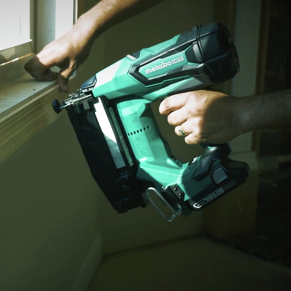 18V Brushless Lithium-Ion 16 Gauge Cordless Straight Brad Nailer Kit (3 Ah)