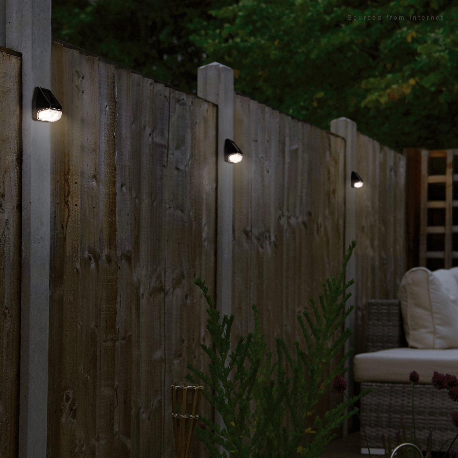 Luminar outdoor solar 2024 led fence light