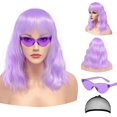 thumbnail image 1 of Juego de peluca y gafas de sol de color morado pastel – Peluca ondulada de 15 pulgadas con flequillo – Peluca Bob resistente al calor – Peluca ondulada corta y rizada – Pelucas hasta los hombros para, 1 of 5