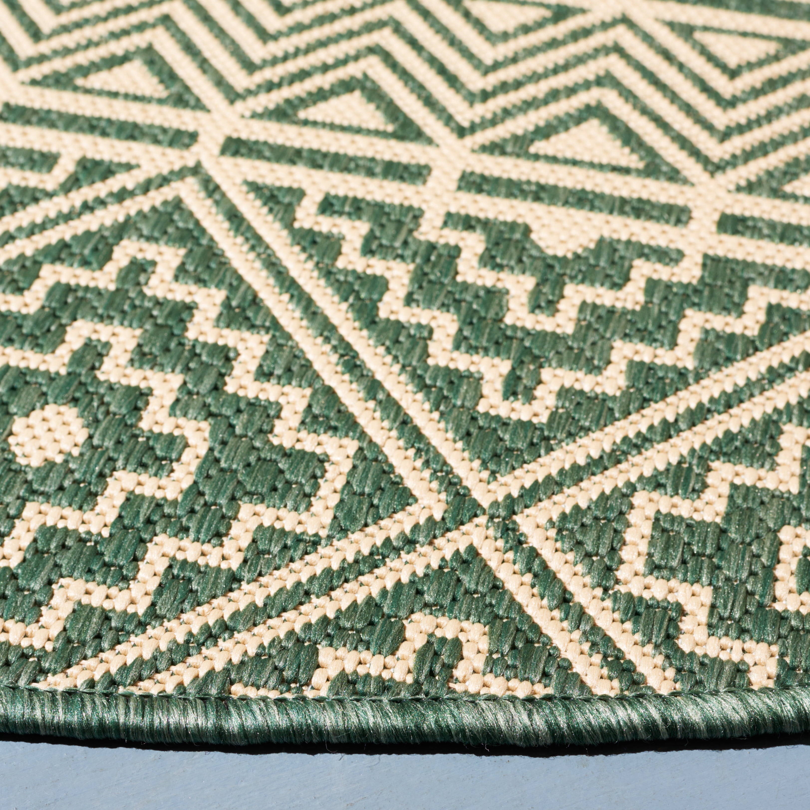 Safavieh Courtyard Asa Geometric Indoor/Outdoor Area Rug, Dark Green/Beige, 6'7" x 6'7" Round