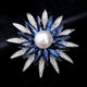 thumbnail image 3 of Broche de flor de geometría de cristal con accesorios de joyería de ramo de perlas de imitación para mujer, 3 of 5