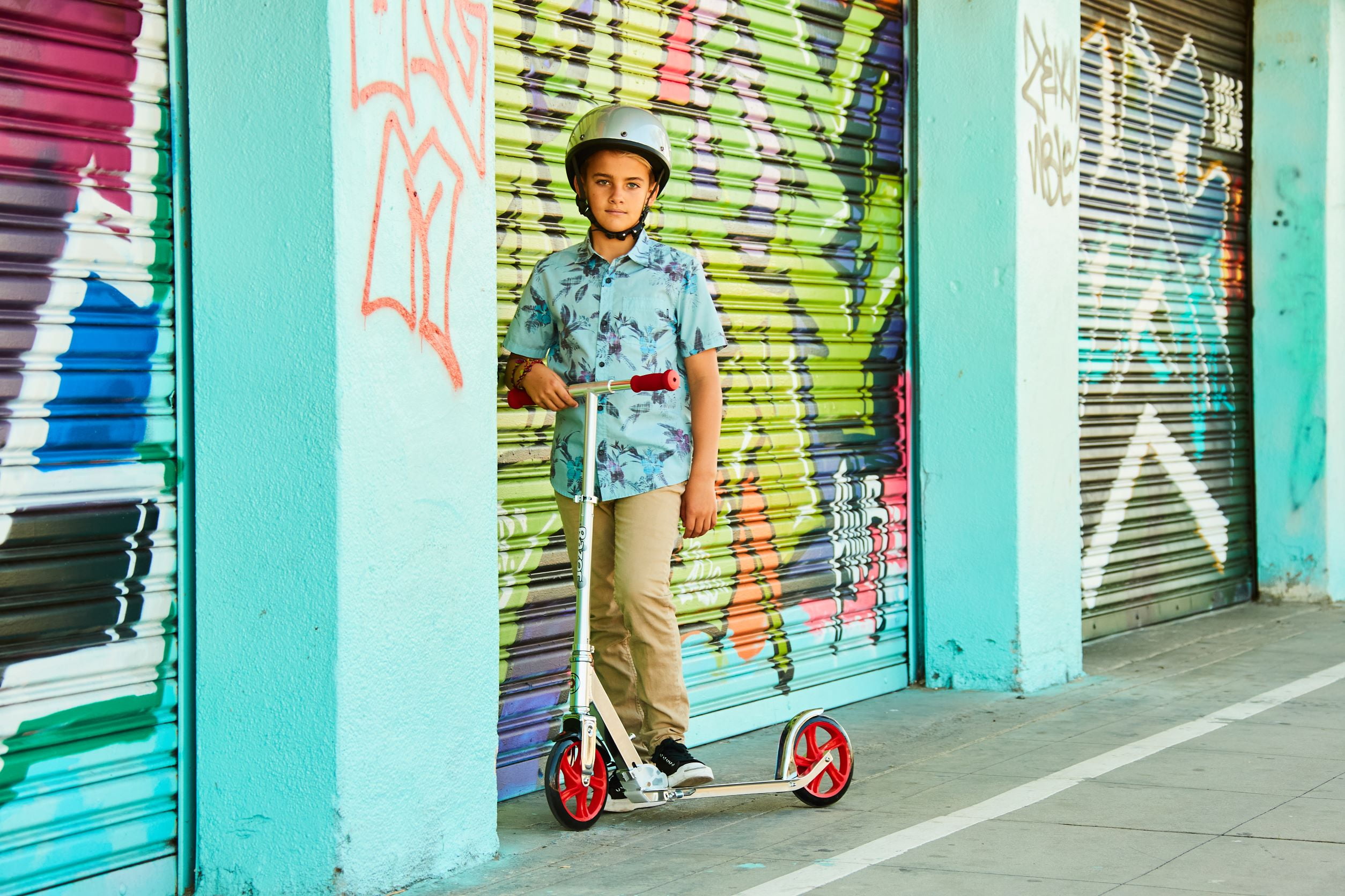Razor A5 Lux Kick Scooter - Red/Silver, Large 8" Wheels, Foldable, Lightweight, for Riders 8+