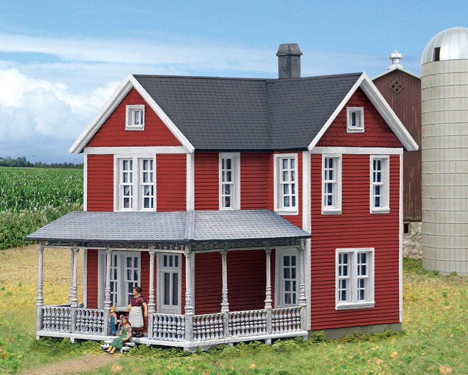 Cottage Grove Farm House Kit 53/8 x 31/2 x 51/8" 13.6 x 8.8 x