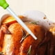 thumbnail image 3 of Baster de Aves, Jeringa de Cocina, Inyector con Tubo Graduado, Capacidad de 30ml para Marinar, Salmuera de Pavo, Pollo y Asados, 3 of 3