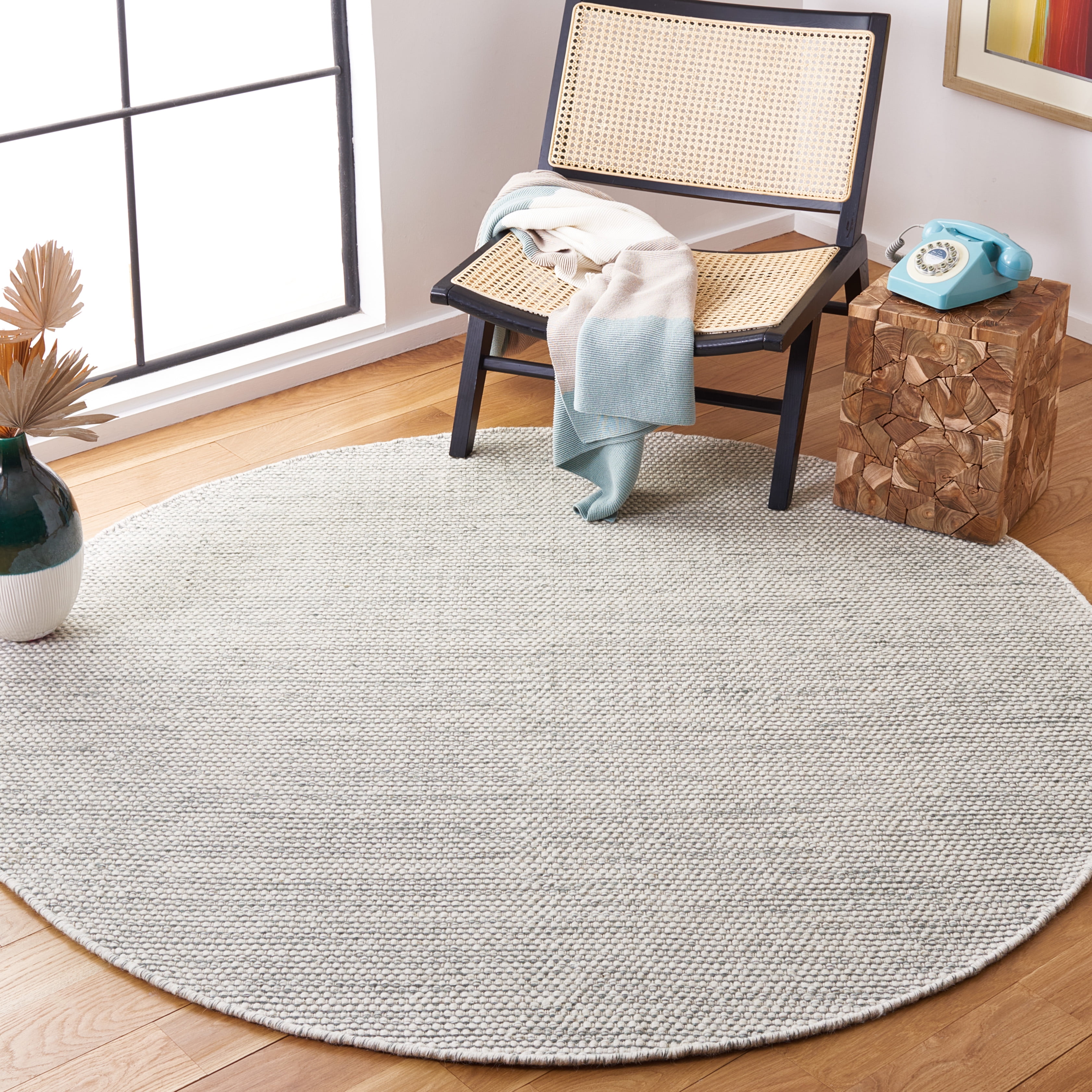 SAFAVIEH Natura Mellony Solid Area Rug, Light Blue/Ivory, 6' x 6' Round