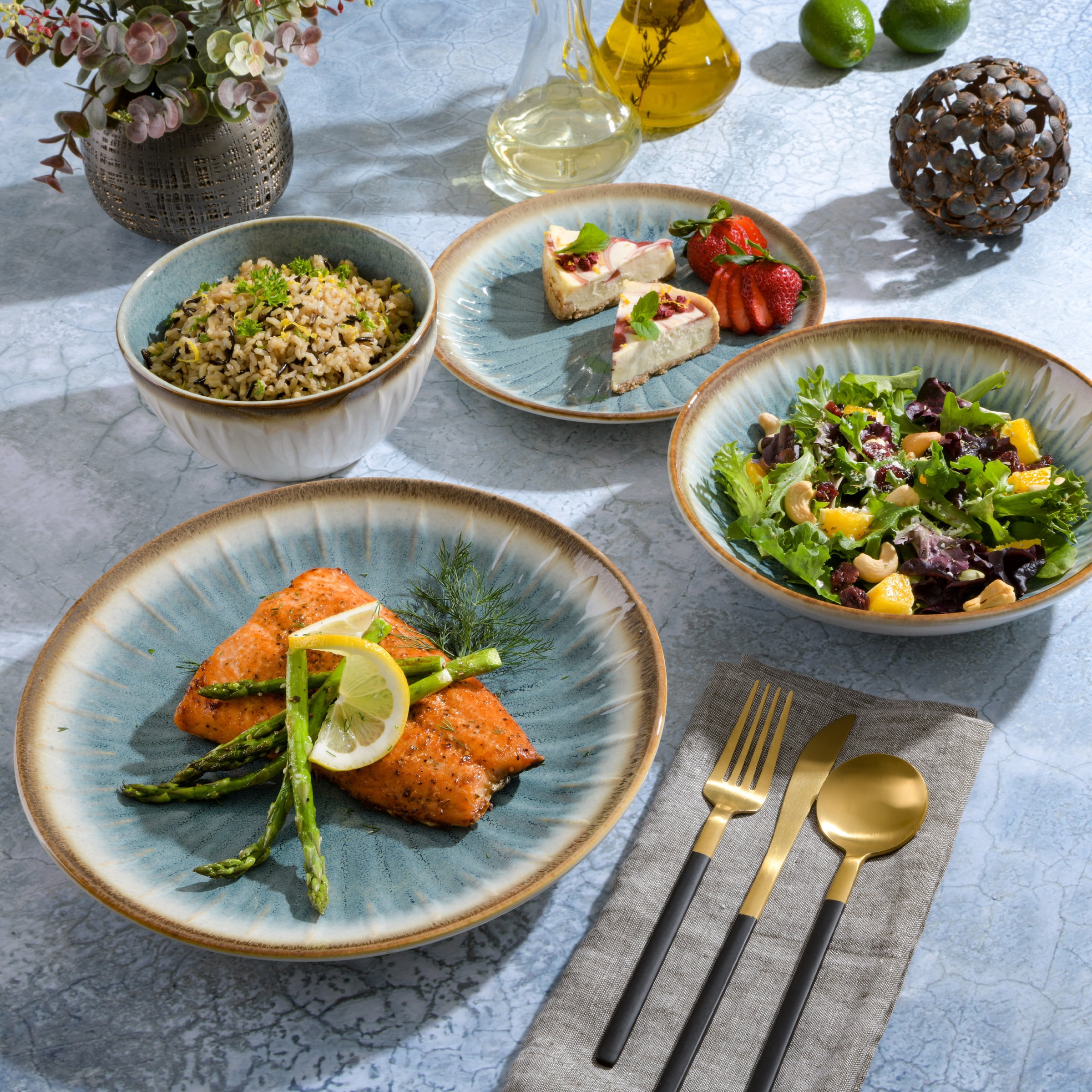 Gibson Elite Mayfair Bay 16 Piece Double Bowl Embossed Reactive Dinnerware – Blue