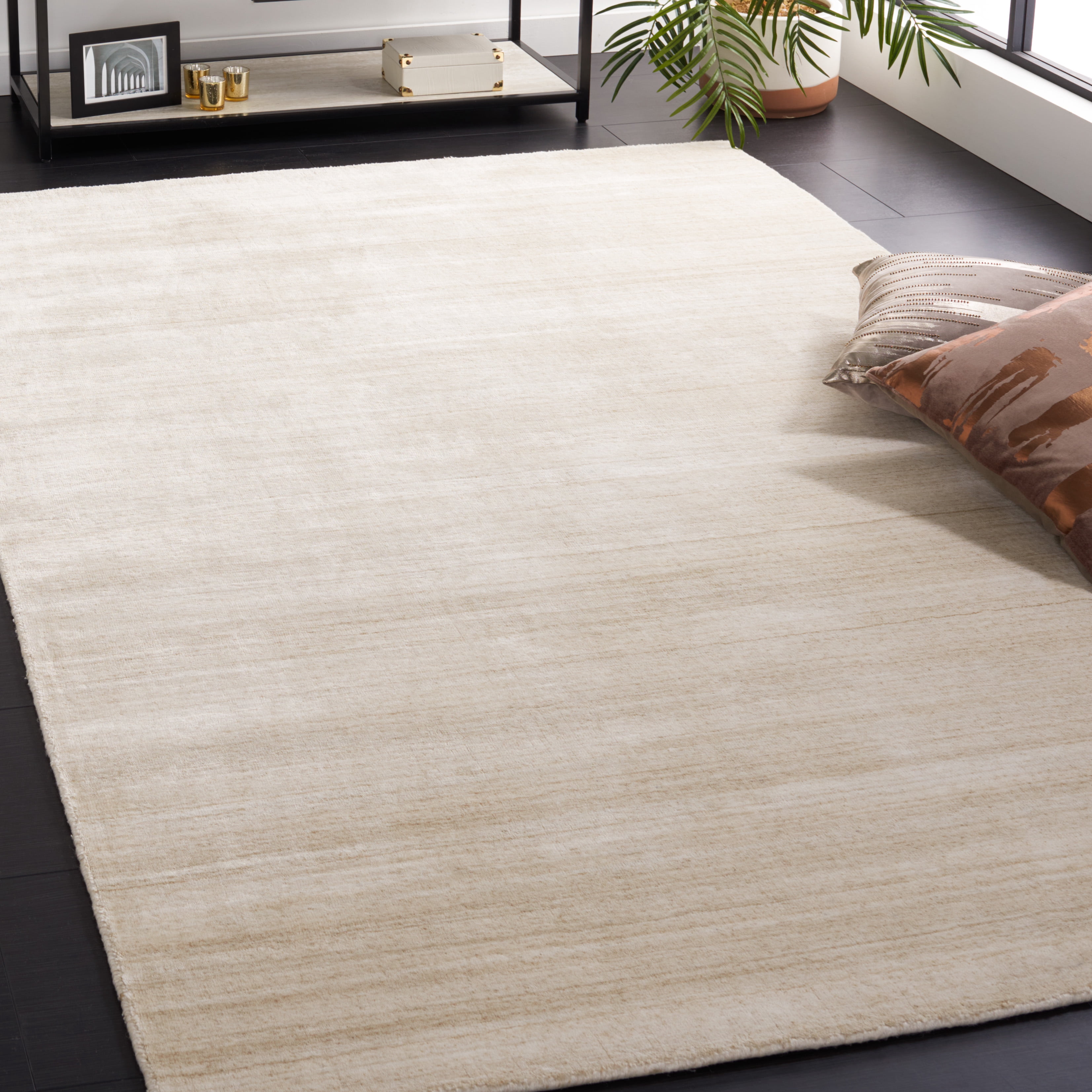 SAFAVIEH Mirage Branislav Solid Area Rug, Beige, 6' x 6' Square