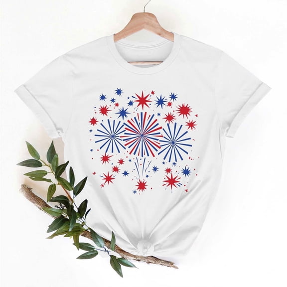 Xdegoge American Flag Firework Graphic Tee Shirt for Women Short Sleeve Crewneck Casual Summer Loose Fit Independence Day Celebration Fireworks Show Holiday Shirts