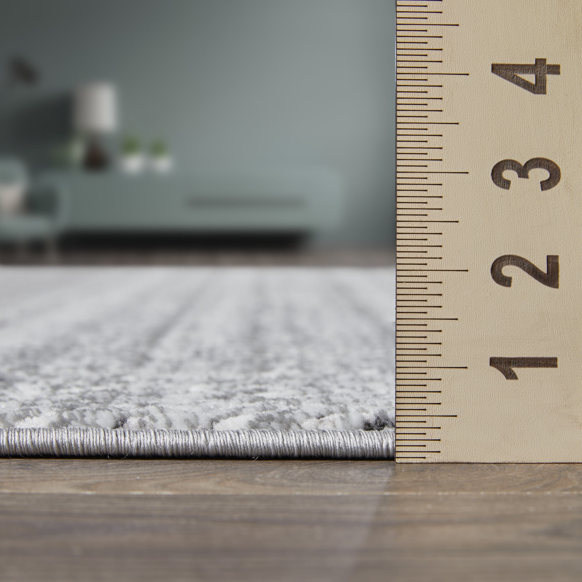 Loomaknoti Aysal Azebella 3' x 5' Gray Geometric Indoor Accent Rug
