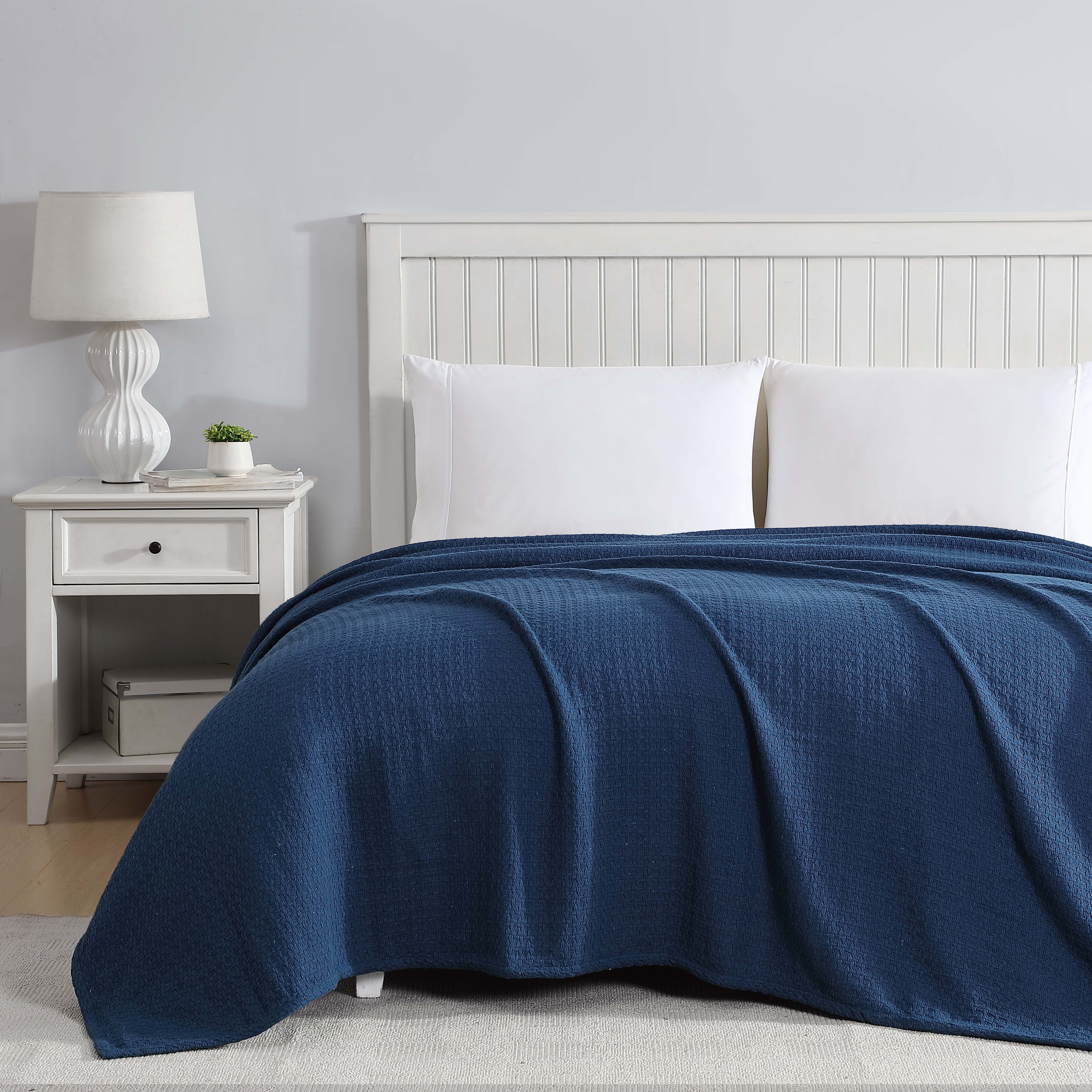 Beatrice Home Fashions, Grand Hotel Woven Cotton Blanket, Full/Queen, Navy