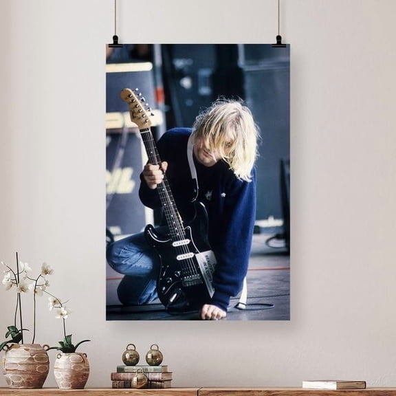 Poster Nirvana - Kurt Cobain Kneeling On Stage 36x24 Music Art Print Poster in Concert Size 24''x36'' - Postora