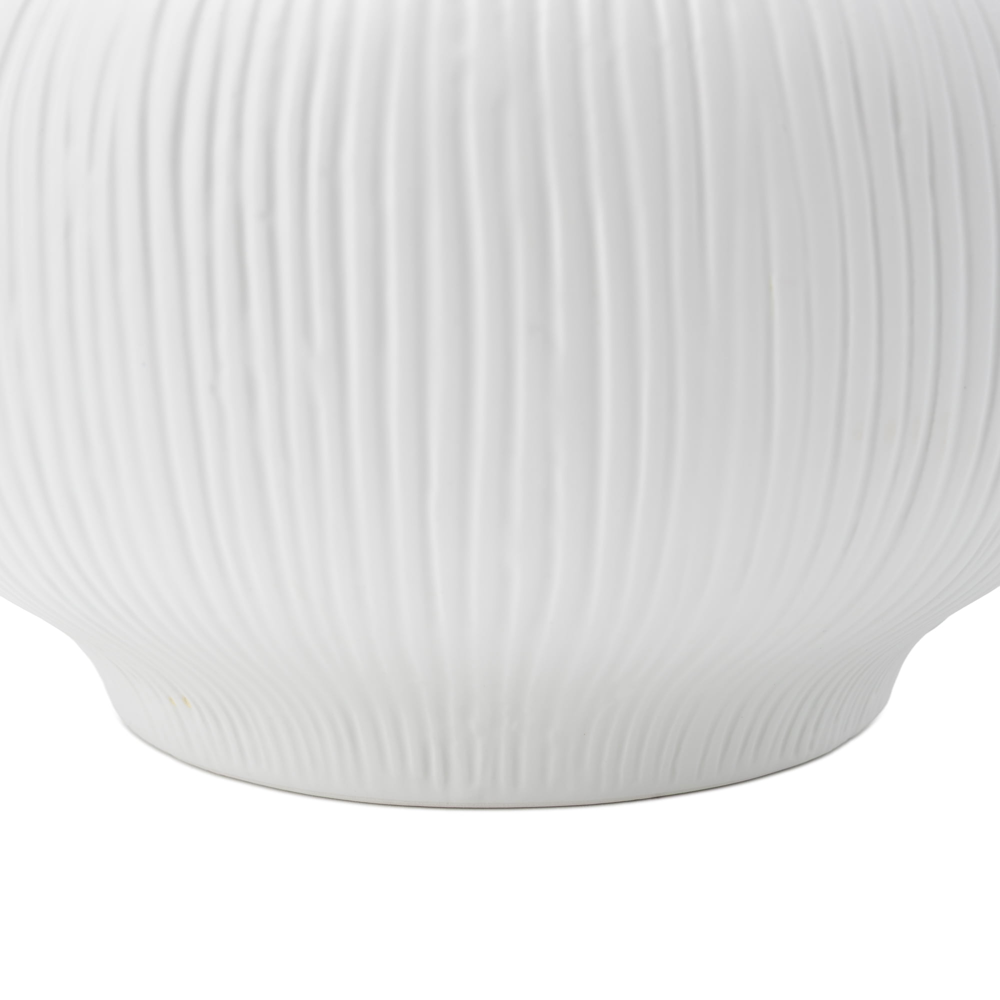 Better Homes & Gardens Soft Curve White Ceramic Decorative Vase, 6"