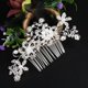 thumbnail image 3 of Peineta de aleación con diamantes de imitación blancos, pinza para el cabello, tocado de novia europeo y americano con flores de perla caliente, accesorios para el cabello, accesorios de novia, 3 of 6